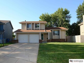 12613 Lillian St, Omaha, NE 68138