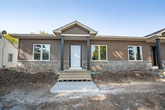 627 4th St Unit South unit, Dike, IA 50624