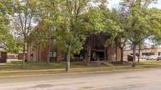 2033 N Washington St, Bismarck, ND 58501