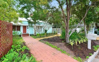 1215 Pomelo Ave, Sarasota, FL 34239