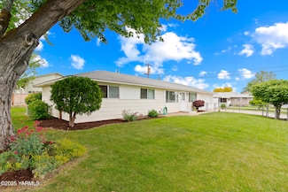 4905 Glenside Ct, Yakima, WA 98908