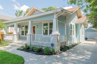 1812 Everett St, Houston, TX 77009
