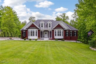 11344 Rolling Meadows Dr, Garrettsville, OH 44231