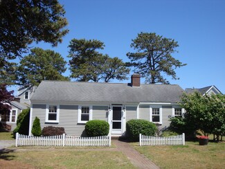 14 Longell Rd, Dennis Port, MA 02639