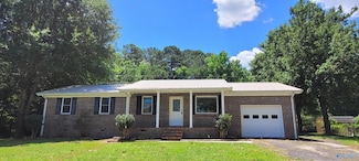 3926 Russell Dr, Anniston, AL 36207