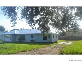 129 S Gaines St, Oak Hill, FL 32759