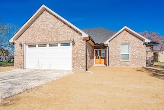 114 6th St, Bellevue, TX 76228