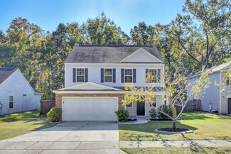 137 Farm Quarters Dr, Goose Creek, SC 29445