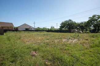 102 Madrona Ln Unit 1, Fredericksburg, TX 78624