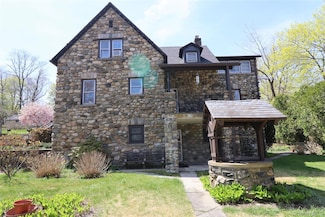 215 Overland Rd Unit 2, Mahopac, NY 10541