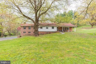 690 Berry Ln, Media, PA 19063