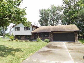 901 Woodcreek Dr, Ossian, IN 46777