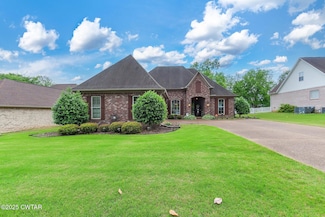 316 Meadow Brook Dr, Henderson, TN 38340