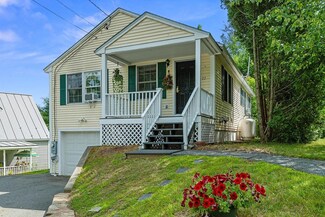 77 Acorn St, White River Junction, VT 05001