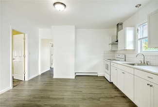 47 Vandewater St, Providence, RI 02908