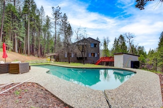 17525 Cooper Rd, Nevada City, CA 95959