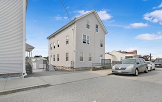 32 Slater St, Fall River, MA 02720