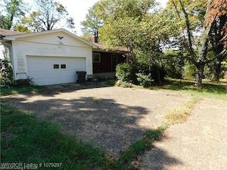 3061 E Skillern Rd, Fayetteville, AR 72703