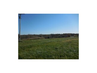 724 NW County Road M, Centerview, MO 64019