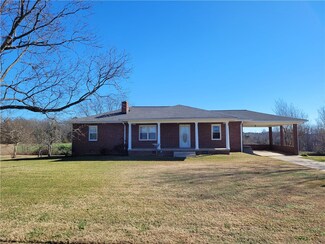 119 Wyatt Pruitt Rd, Honea Path, SC 29654