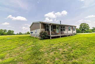 1000 Manire Rd, Crofton, KY 42217