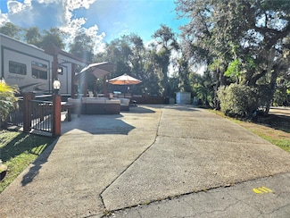 411 Longhorn Dr, Lake Wales, FL 33898