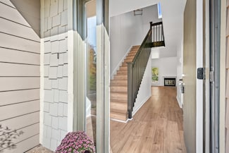 611 Barlin Dr, Nashville, TN 37221