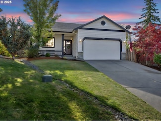 1230 NE Rockwell Dr, Estacada, OR 97023