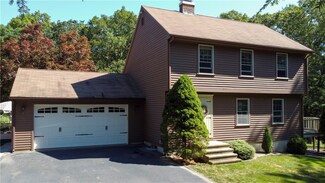 126 North Rd, Shannock, RI 02875