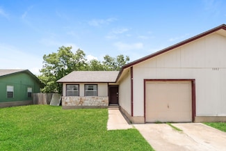 1002 Country Aire Dr, Round Rock, TX 78664
