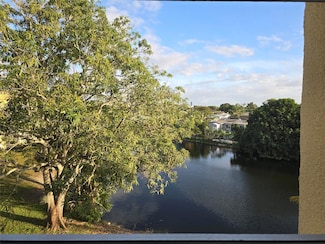 8225 Sunrise Lakes Blvd Unit 310, Sunrise, FL 33322