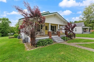 505 SE 2nd St, Paoli, IN 47454