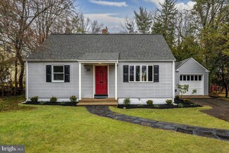 21 Grover Ave, Princeton, NJ 08540