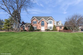 22316 NW Brookside Way, Lake Barrington, IL 60010