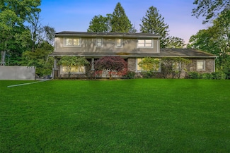 32 Wilder Rd, Monsey, NY 10952