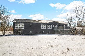 823 E 56th Ave, Merrillville, IN 46410