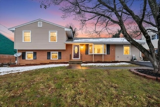 646 E Augusta Ave, Vinton, VA 24179