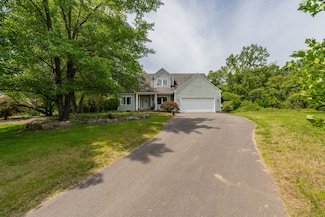 97 Spring Wood Ln, Bloomfield, CT 06002