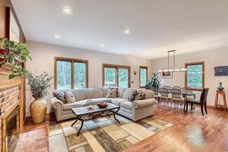 16 Poplar Ln, Brewster, MA 02631