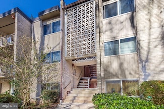 5202 Crossfield Ct Unit 5, Rockville, MD 20852