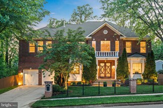 1902 Storm Dr, Falls Church, VA 22043