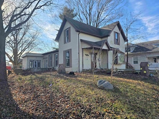 709 E Main St, Greentown, IN 46936