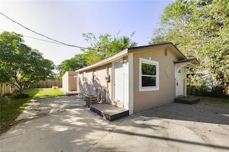 2480 Andrew Dr, Naples, FL 34112