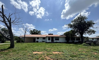 101 Lake Breeze Dr, Buchanan Dam, TX 78609