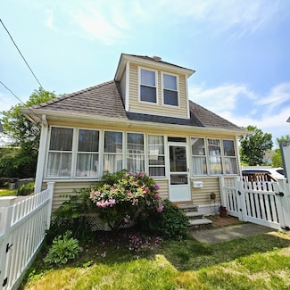 129 Lafayette St, Lowell, MA 01854