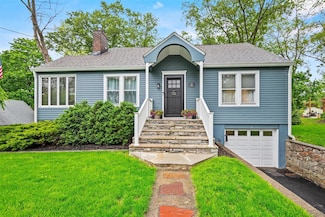 2 Ward St, Suffern, NY 10901