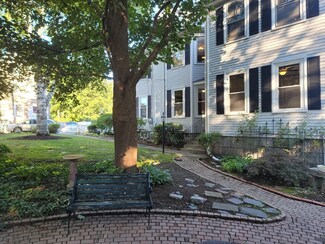 40 Mount Pleasant St Unit 1, Woburn, MA 01801