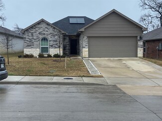 2034 Peppermint Ln, Dallas, TX 75217