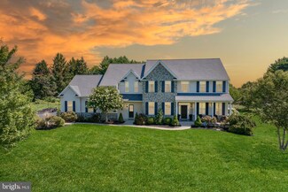 2122 Arbordale Cir, Schwenksville, PA 19473