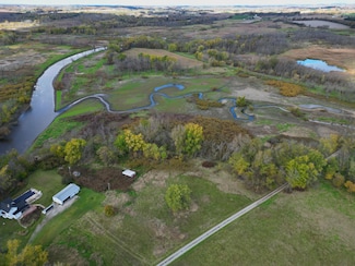 W2951 Monroe Rd, Oconomowoc, WI 53066